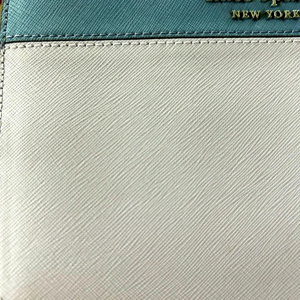 Kate spade Cameron L-zip wristlet